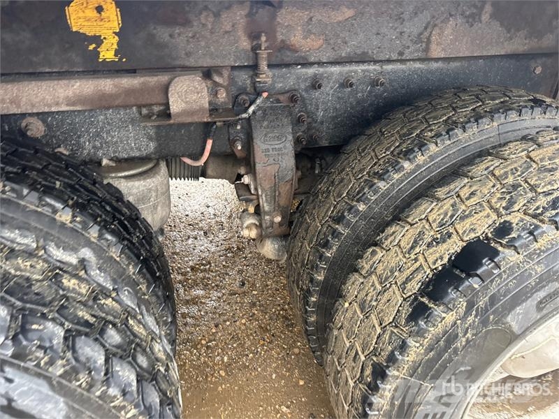 Peterbilt 567 6x4 T/A Dump Truck Camion ribaltabili