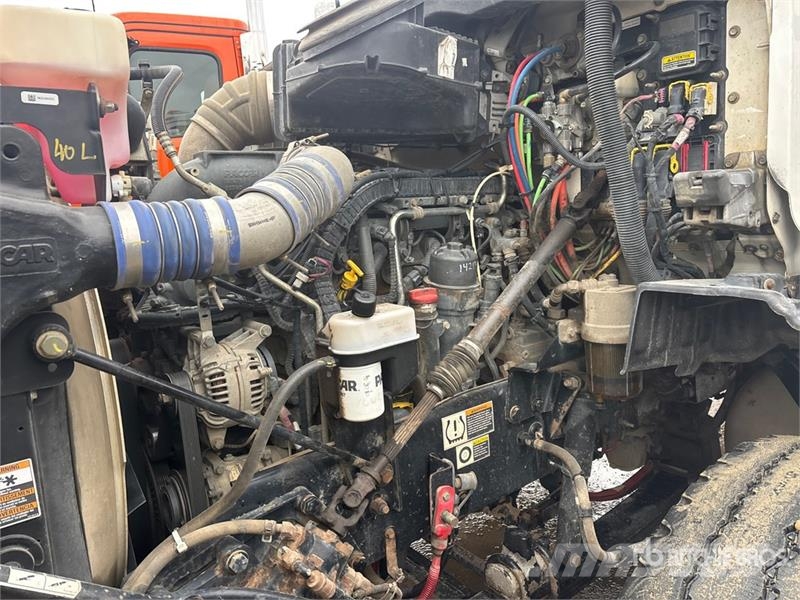 Peterbilt 567 6x4 T/A Dump Truck Camion ribaltabili