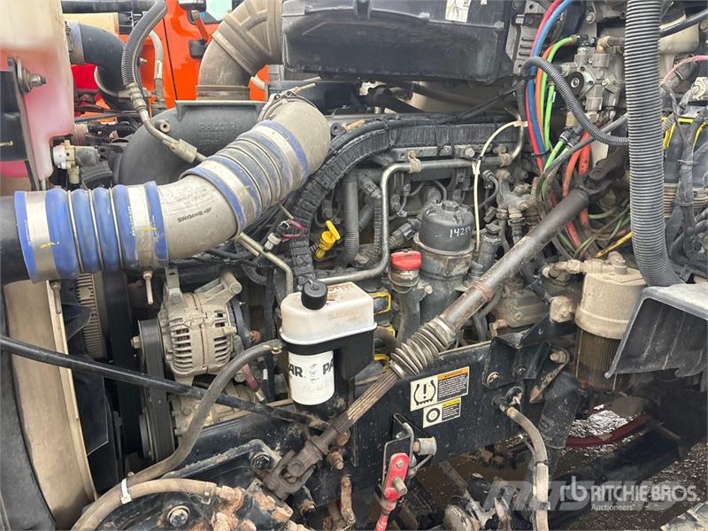 Peterbilt 567 6x4 T/A Dump Truck Camion ribaltabili