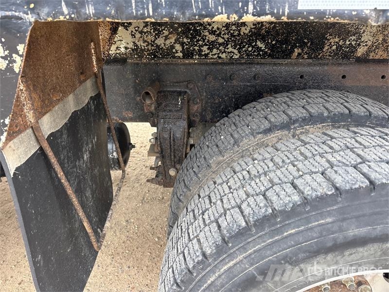 Peterbilt 567 6x4 T/A Dump Truck Tippbil