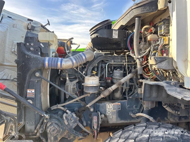 Peterbilt 567 6x4 T/A Dump Truck Bañeras basculantes usadas