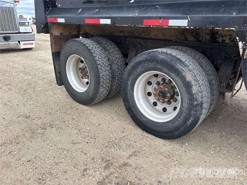 Peterbilt 567 6x4 T/A Dump Truck Tippbil