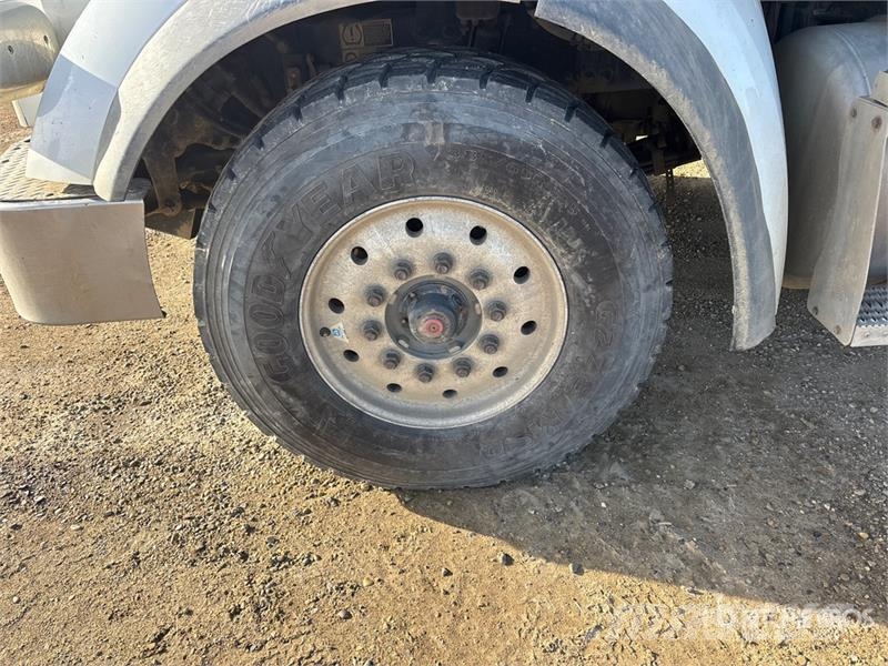 Peterbilt 567 6x4 T/A Dump Truck Bañeras basculantes usadas