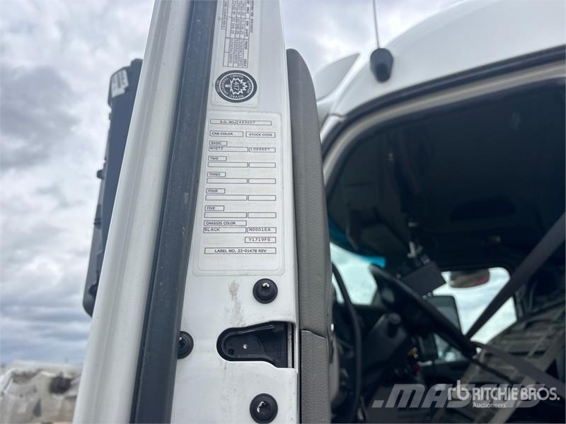 Peterbilt 579 Naudoti vilkikai