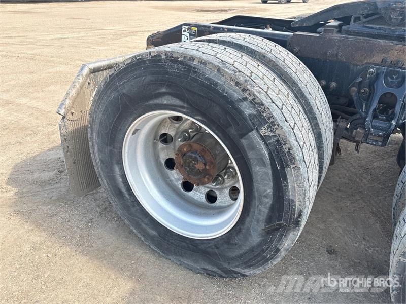 Peterbilt 579 Tractor Units