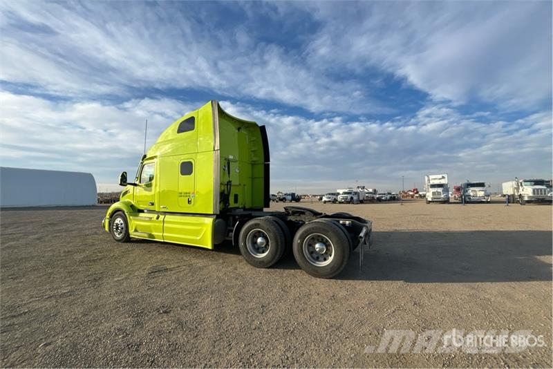 Peterbilt 579 Naudoti vilkikai