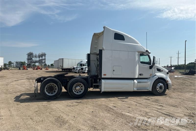 Peterbilt 579 Tractor Units