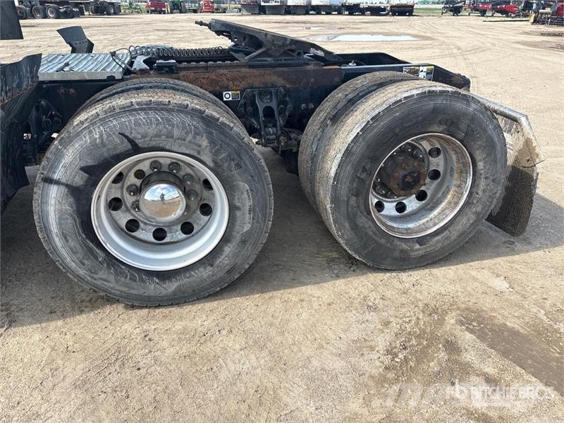 Peterbilt 579 Tractor Units