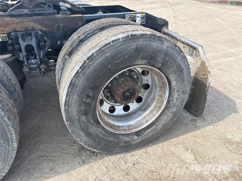 Peterbilt 579 Tractor Units