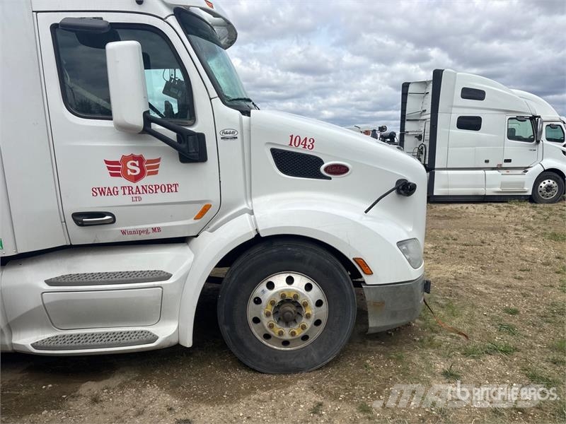Peterbilt 579 Naudoti vilkikai