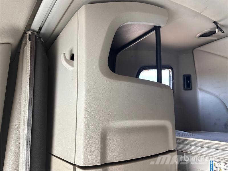 Peterbilt 579 Tractor Units