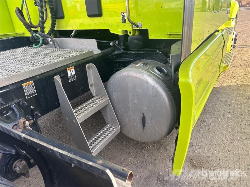 Peterbilt 579 Naudoti vilkikai