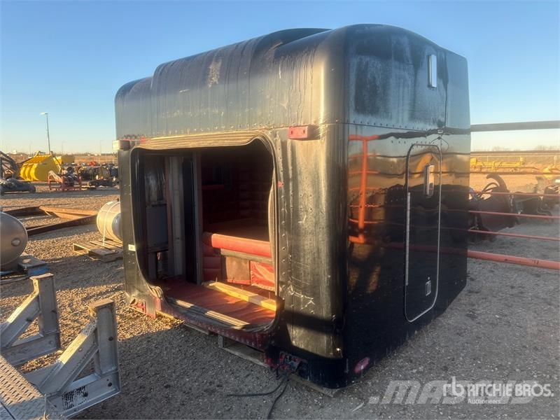 Peterbilt 63 in Bunk - Fits Truck معدات النقل - غير ذلك