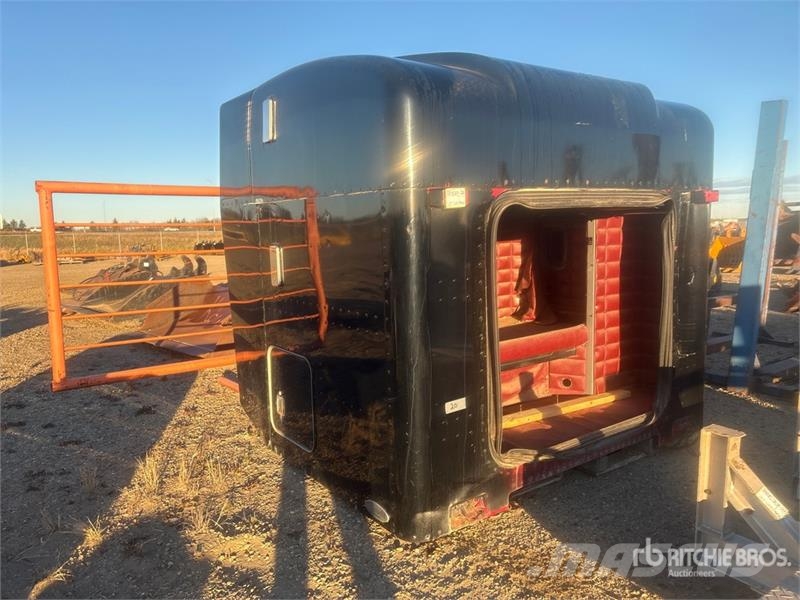 Peterbilt 63 in Bunk - Fits Truck معدات النقل - غير ذلك