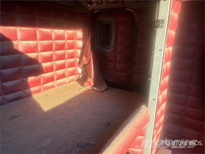 Peterbilt 63 in Bunk - Fits Truck معدات النقل - غير ذلك
