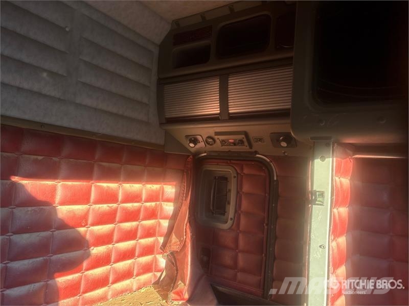 Peterbilt 63 in Bunk - Fits Truck معدات النقل - غير ذلك