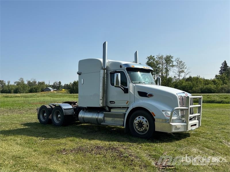 Peterbilt 6x4 T/A Sleeper Truck Tractor 트랙터 유닛