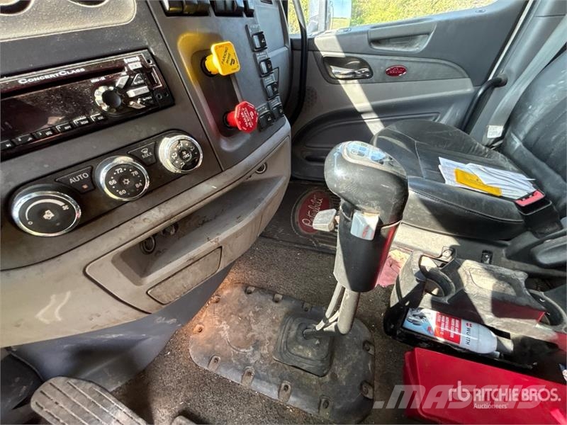 Peterbilt 6x4 T/A Sleeper Truck Tractor 트랙터 유닛