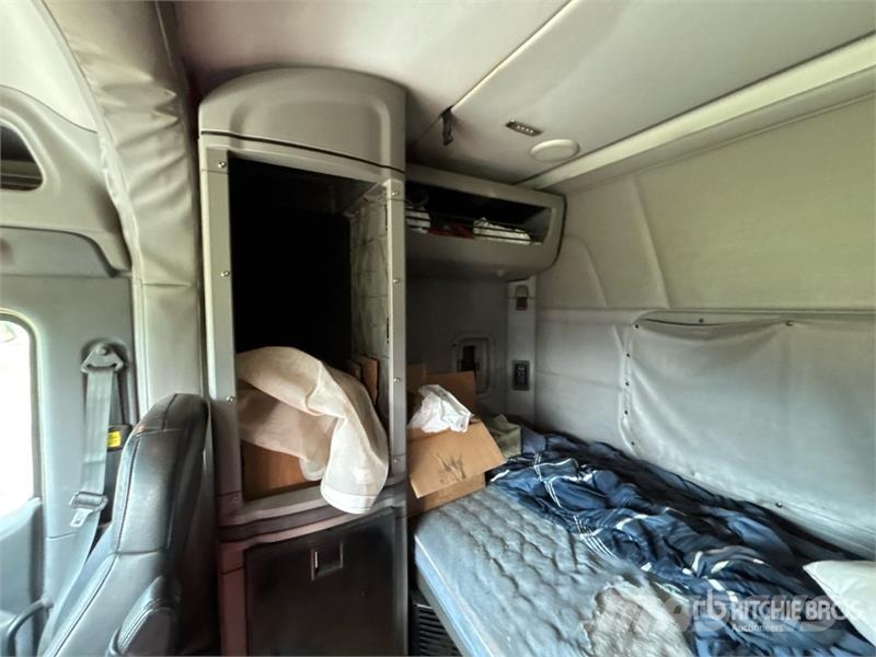 Peterbilt 6x4 T/A Sleeper Truck Tractor 트랙터 유닛