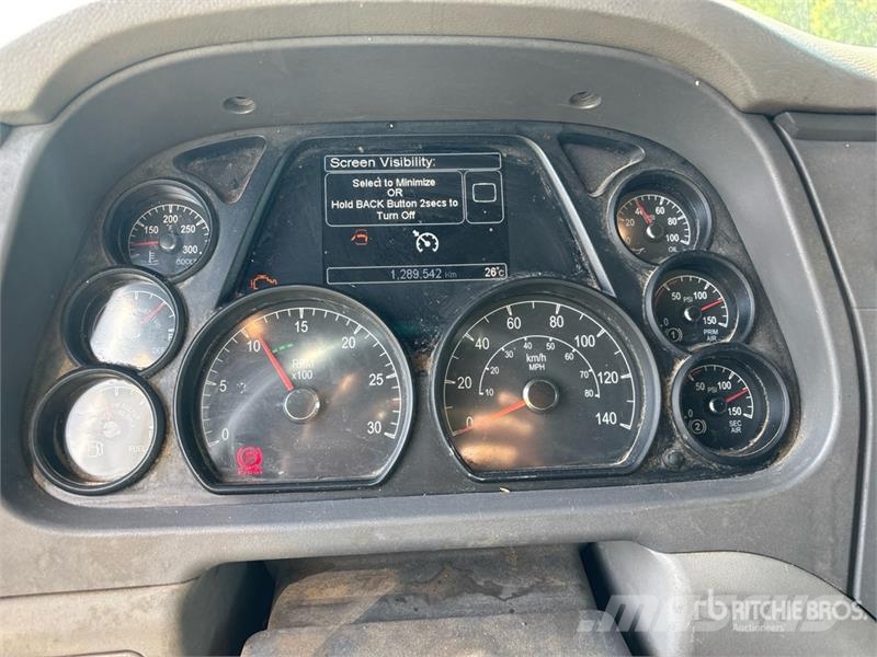 Peterbilt 6x4 T/A Sleeper Truck Tractor 트랙터 유닛