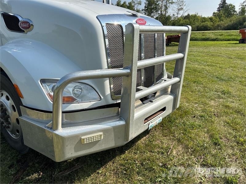 Peterbilt 6x4 T/A Sleeper Truck Tractor 트랙터 유닛