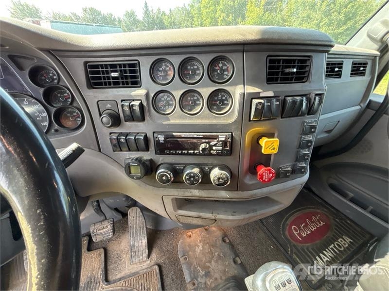 Peterbilt 6x4 T/A Sleeper Truck Tractor 트랙터 유닛