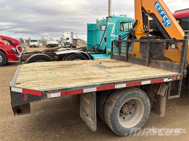 Peterbilt Effer 75 Knuckle Boom on Peterbilt 325 4x2 Boom T Kamioni sa kranom