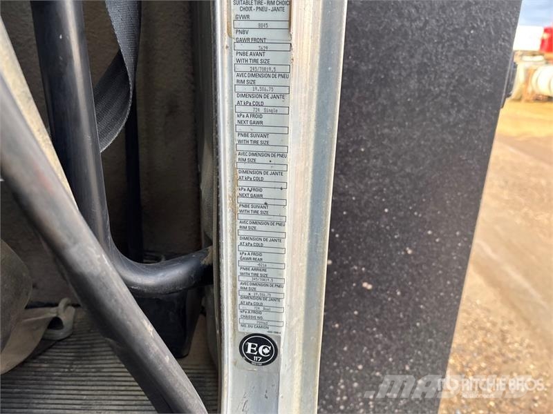Peterbilt Effer 75 Knuckle Boom on Peterbilt 325 4x2 Boom T Kamioni sa kranom