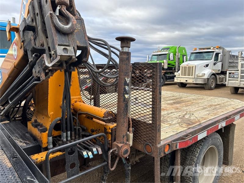Peterbilt Effer 75 Knuckle Boom on Peterbilt 325 4x2 Boom T Kamioni sa kranom