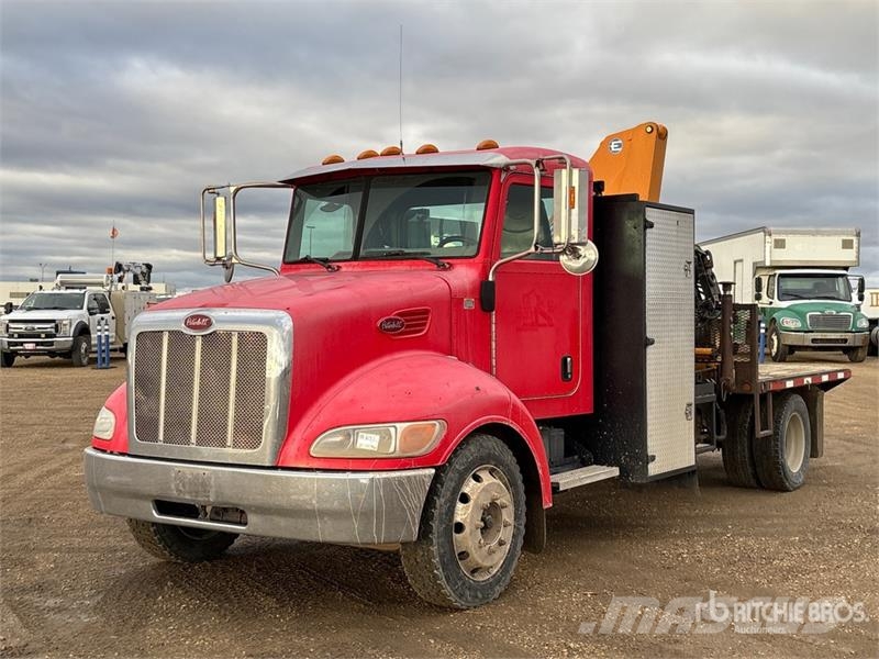 Peterbilt Effer 75 Knuckle Boom on Peterbilt 325 4x2 Boom T Kamioni sa kranom