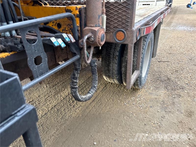 Peterbilt Effer 75 Knuckle Boom on Peterbilt 325 4x2 Boom T Kamioni sa kranom