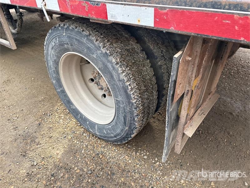 Peterbilt Effer 75 Knuckle Boom on Peterbilt 325 4x2 Boom T Kamioni sa kranom