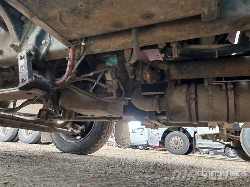 Peterbilt Effer 75 Knuckle Boom on Peterbilt 325 4x2 Boom T Kamioni sa kranom