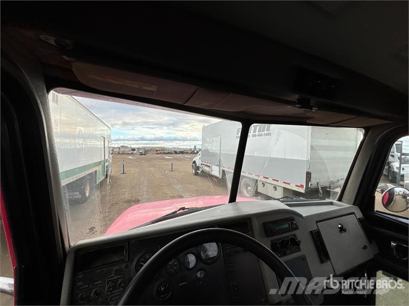 Peterbilt Effer 75 Knuckle Boom on Peterbilt 325 4x2 Boom T Kamioni sa kranom