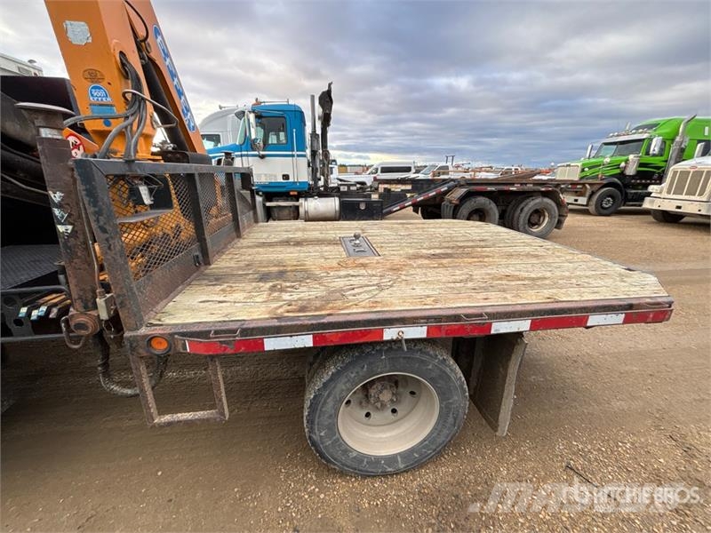 Peterbilt Effer 75 Knuckle Boom on Peterbilt 325 4x2 Boom T Kamioni sa kranom