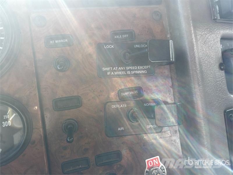 Peterbilt Fassi F280 9500 kg Knuckle Boom on Peterbilt 330 크레인 트럭