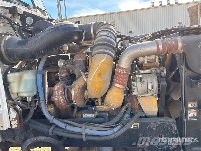 Peterbilt Hiab 200C-3 7000 kg Knuckle Boom on Peterbilt 378 Kamioni sa kranom