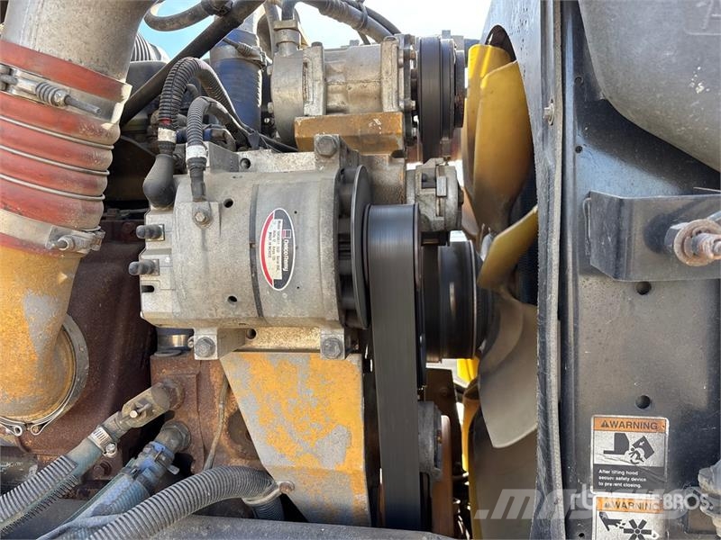 Peterbilt Hiab 200C-3 7000 kg Knuckle Boom on Peterbilt 378 Kamioni sa kranom