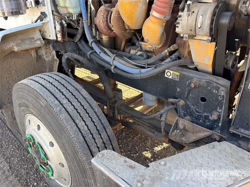 Peterbilt Hiab 200C-3 7000 kg Knuckle Boom on Peterbilt 378 Kamioni sa kranom