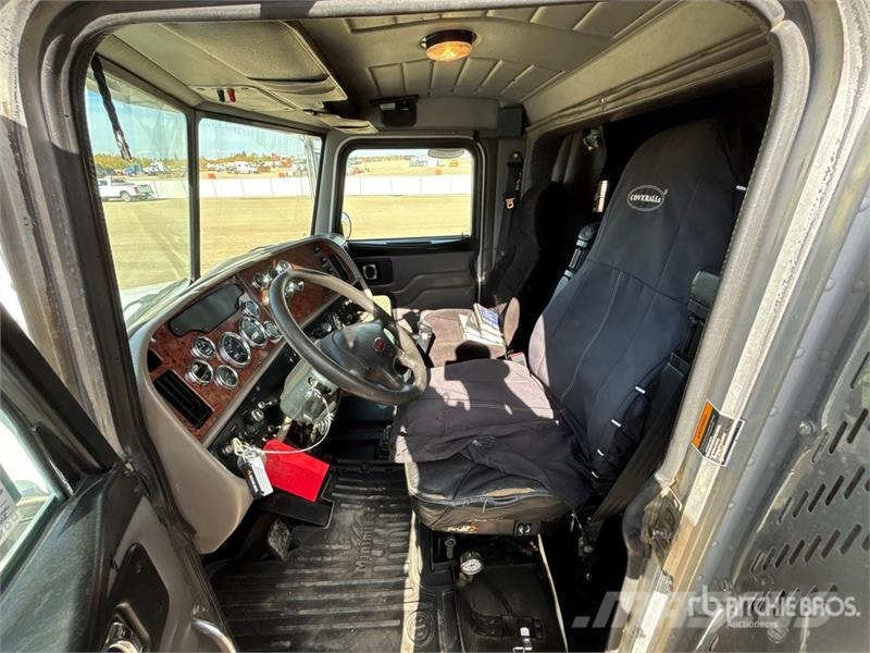 Peterbilt Hiab 200C-3 7000 kg Knuckle Boom on Peterbilt 378 Kamioni sa kranom
