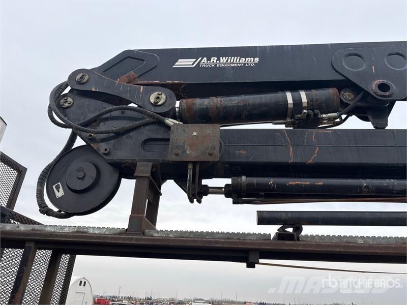 Peterbilt Hiab 210K-3 Knuckle Boom on Peterbilt 378 8x6 Boo Araç üzeri vinçler
