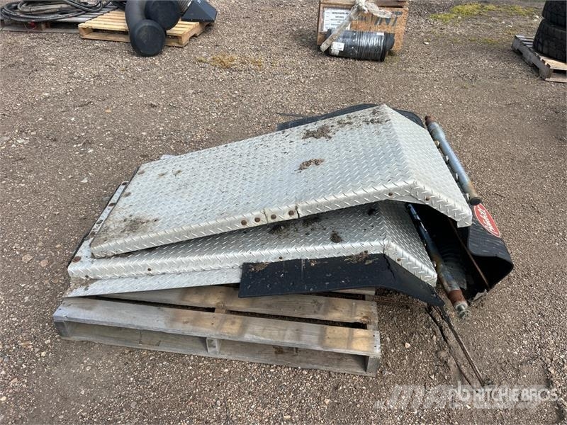 Peterbilt of (2) Peterbilt Truck Fender Overige componenten