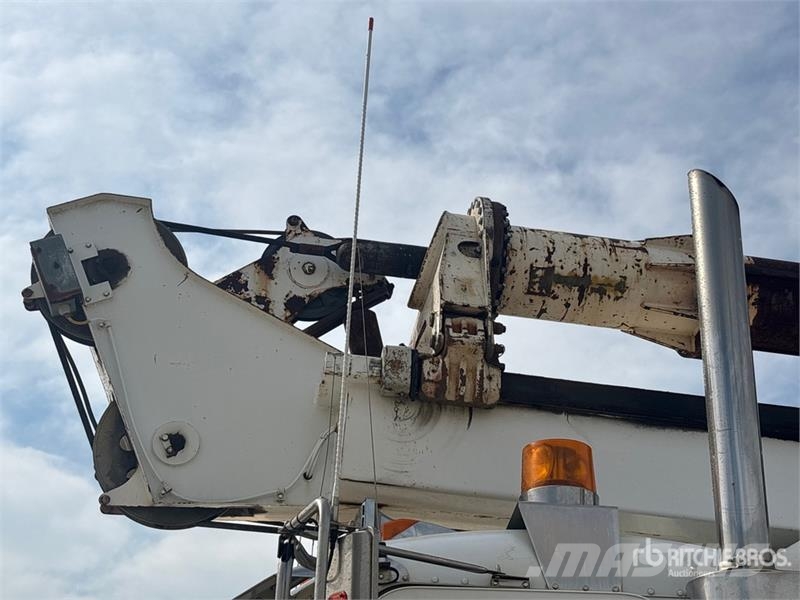 Peterbilt Soilmec T-108 on  Peterbilt 378 8x6 Drill Truck شاحنات المعدات  المحمولة لحفر الآبار