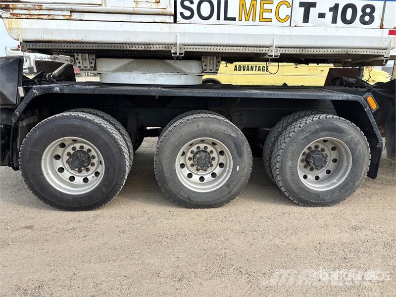 Peterbilt Soilmec T-108 on  Peterbilt 378 8x6 Drill Truck شاحنات المعدات  المحمولة لحفر الآبار