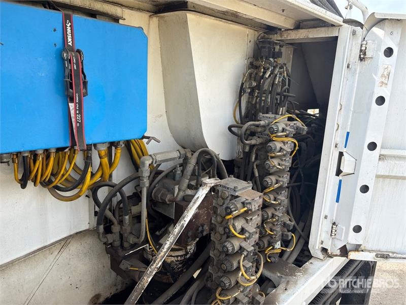 Peterbilt Soilmec T-108 on  Peterbilt 378 8x6 Drill Truck شاحنات المعدات  المحمولة لحفر الآبار