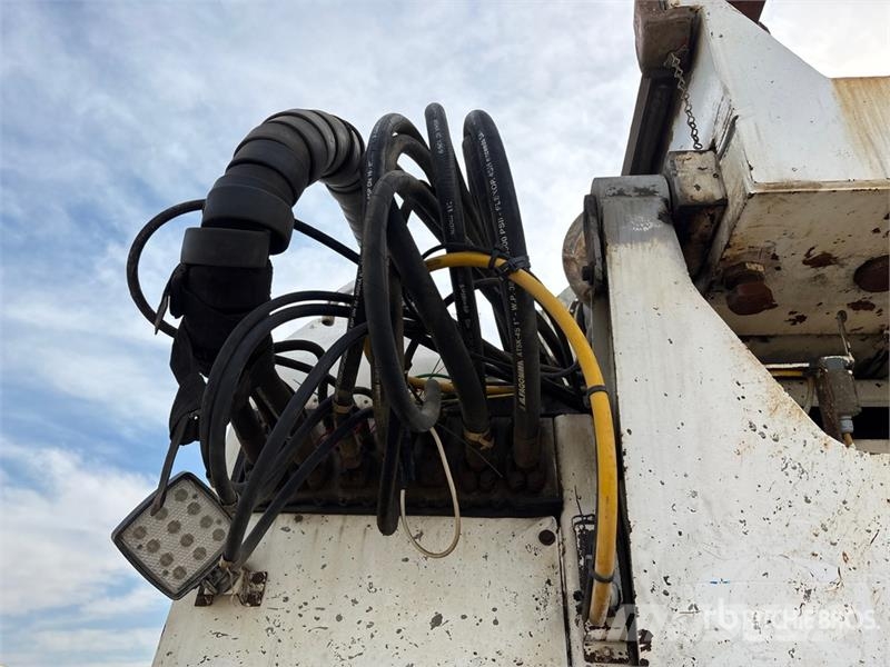 Peterbilt Soilmec T-108 on  Peterbilt 378 8x6 Drill Truck شاحنات المعدات  المحمولة لحفر الآبار