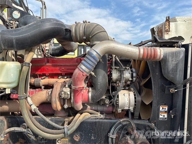 Peterbilt Soilmec T-108 on  Peterbilt 378 8x6 Drill Truck شاحنات المعدات  المحمولة لحفر الآبار