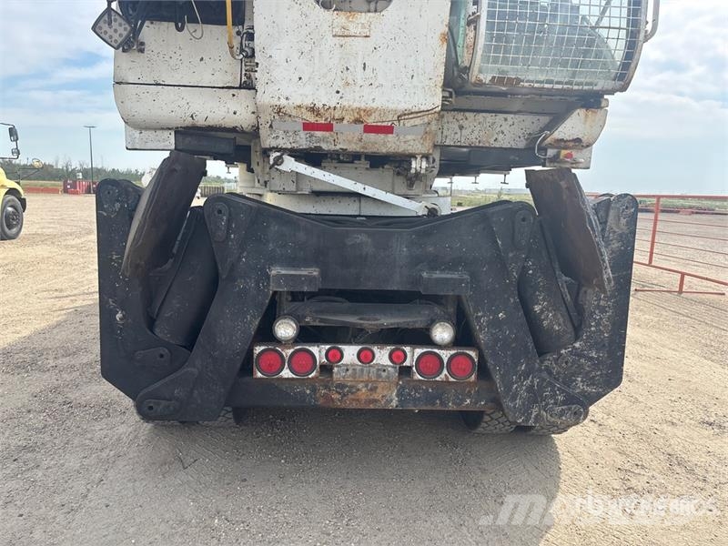 Peterbilt Soilmec T-108 on  Peterbilt 378 8x6 Drill Truck شاحنات المعدات  المحمولة لحفر الآبار