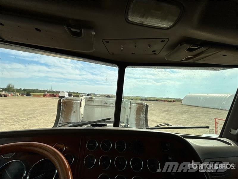 Peterbilt Soilmec T-108 on  Peterbilt 378 8x6 Drill Truck شاحنات المعدات  المحمولة لحفر الآبار