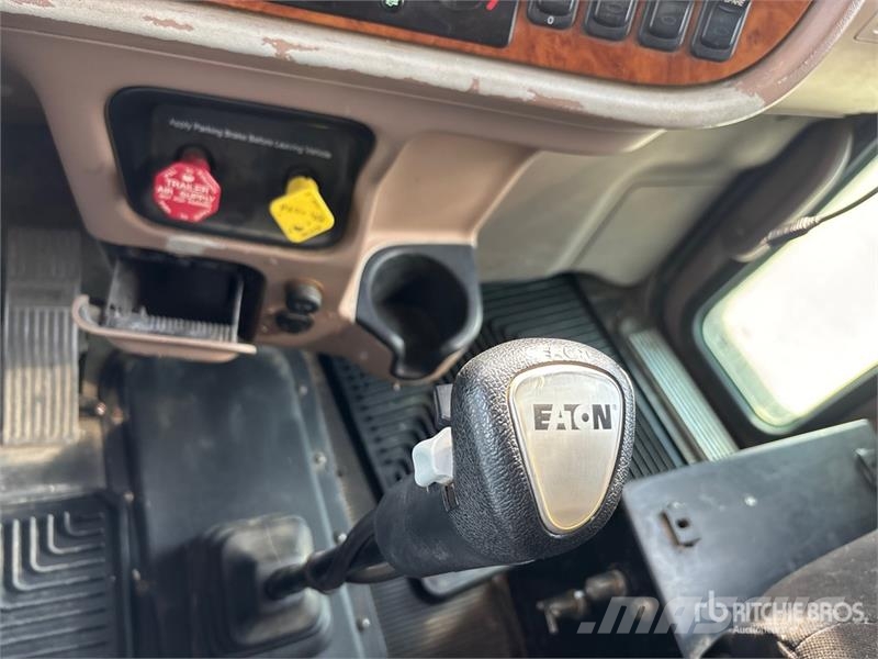 Peterbilt Soilmec T-108 on  Peterbilt 378 8x6 Drill Truck شاحنات المعدات  المحمولة لحفر الآبار